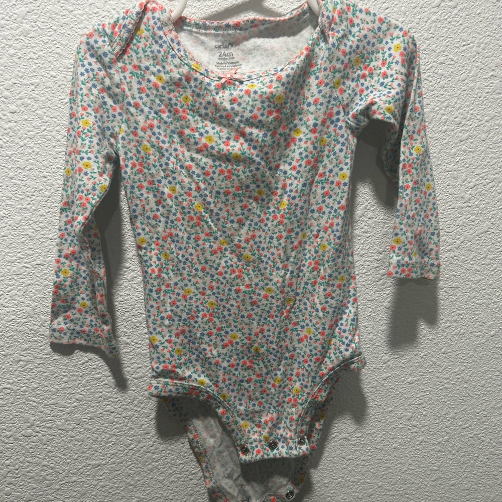 BOGO free-bundle

Multiple pieces of clothing size 2T/24 months